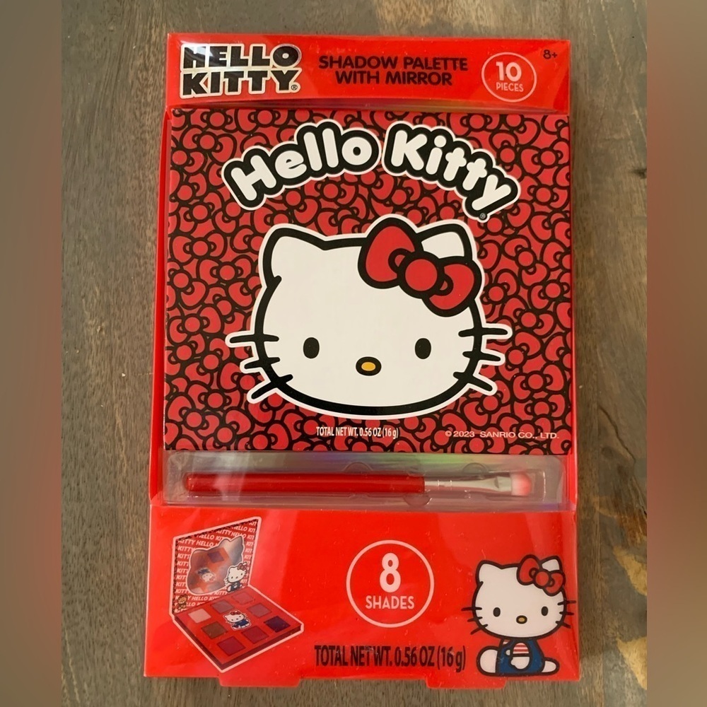 Hello Kitty eyeshadow palette